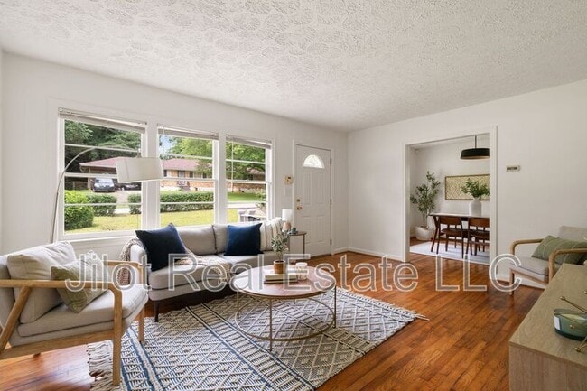 Building Photo - 2855 Monticello Pl