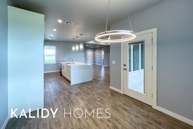 Building Photo - 12624 E Hefner Rd