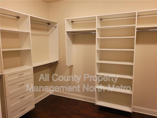Building Photo - 4840 Amble Trace