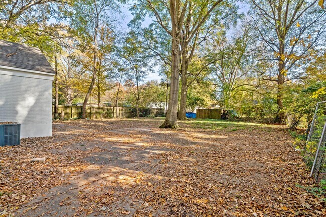 Building Photo - 1004 Tatum Rd