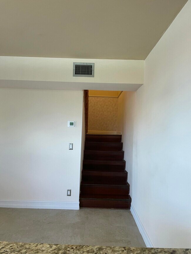 Building Photo - 22976 Oxford Pl