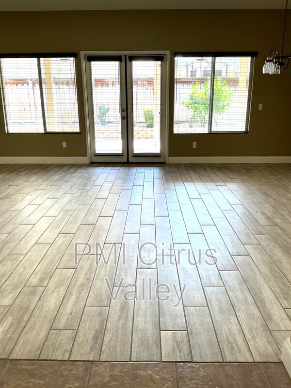 Building Photo - 1250 Berylstone Dr