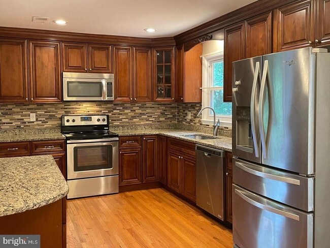 Building Photo - 6223 Rathlin Dr