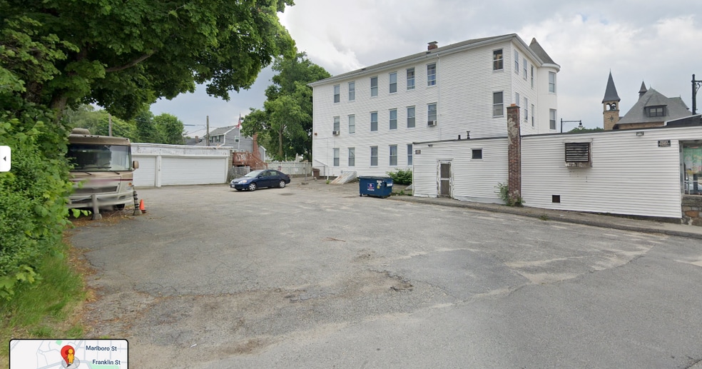 PARKING LOT - 274 Plantation St