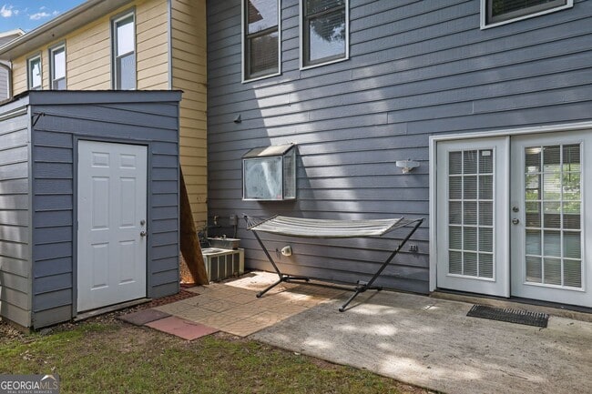 Building Photo - 255 Triple Oaks Dr