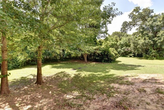 Building Photo - 719 42nd Ave