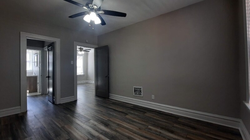 Building Photo - 1003 Art Hill Pl