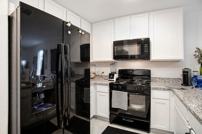 Building Photo - 3624 Bluebird Ln