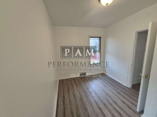 Building Photo - 1576 S Layton Blvd