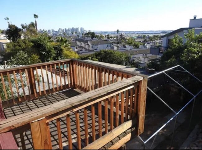 Building Photo - 1885 Titus St