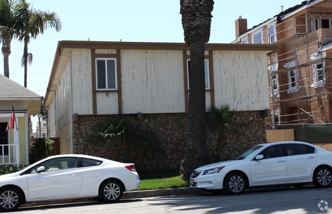 Building Photo - 316 11th St