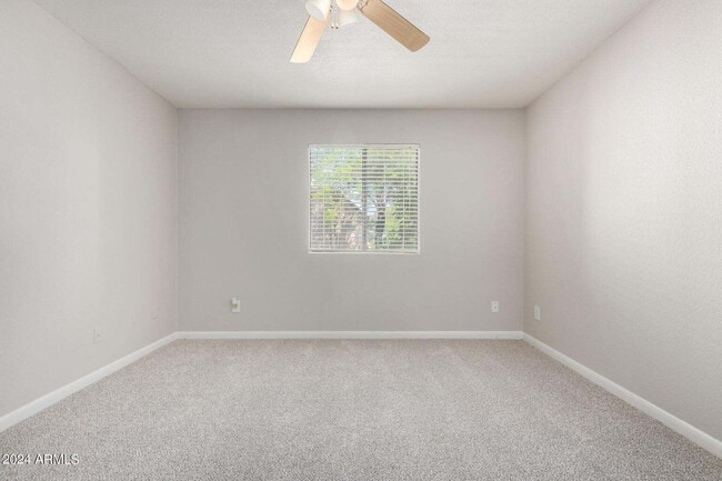Building Photo - Beautiful Scottsdale 1 Bedroom Apartment!