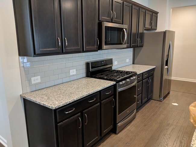 Building Photo - 1385 Southpoint Trail