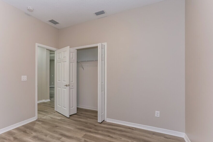 Building Photo - 1762 Mira Lago Cir