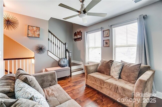 Building Photo - 2711 Tranquil Oak Pl