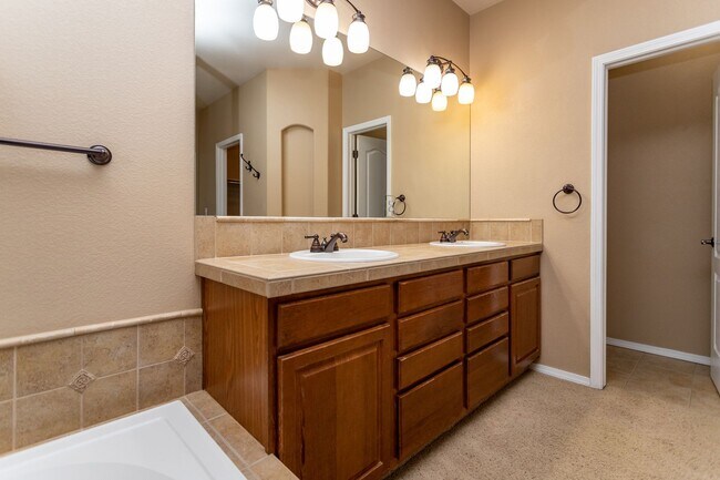 Building Photo - 9922 Red Sage Dr