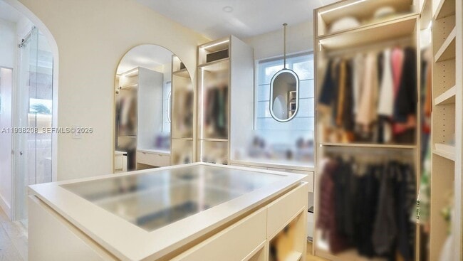 Building Photo - 1201 NE 85th St