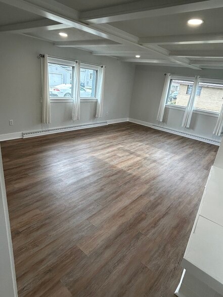 Building Photo - 810 Mc Connell St