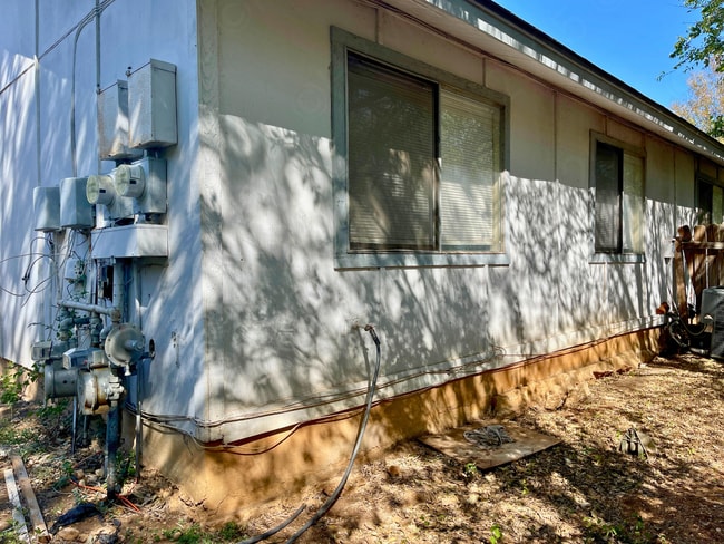 Building Photo - 8808 Meadow Range St