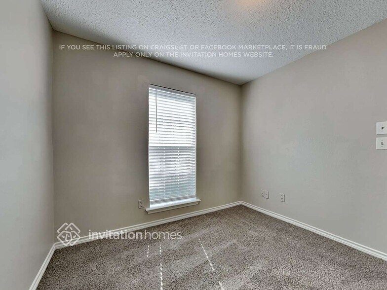 Building Photo - 804 E Aimee St