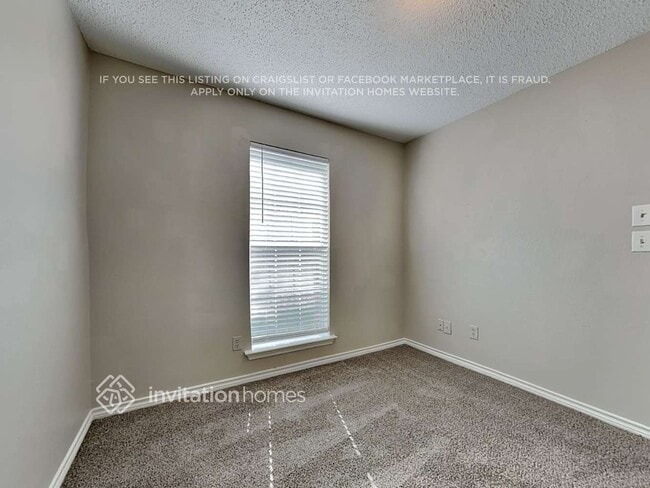 Building Photo - 804 E Aimee St