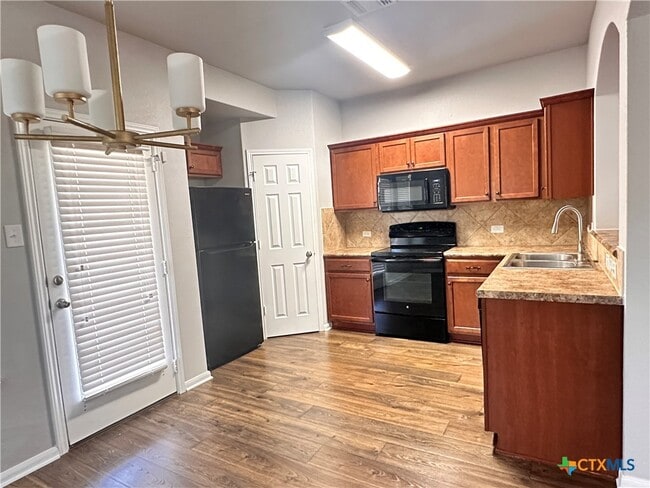 Building Photo - 417 Capistrano Dr