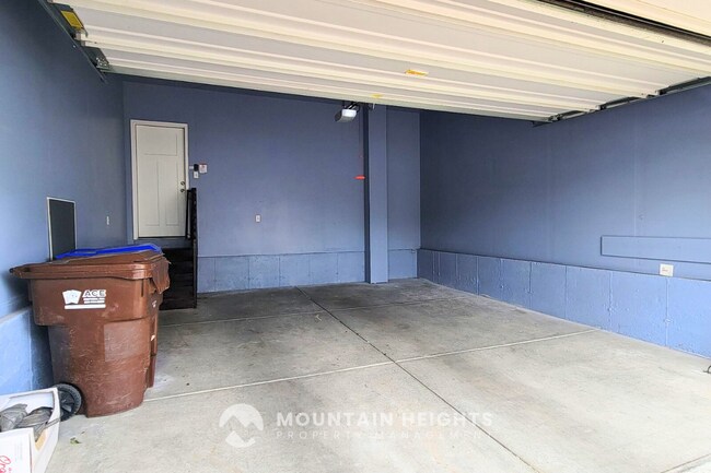 Building Photo - 862 W Cider Ct