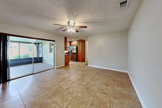 Building Photo - 1016 Manchester Cir
