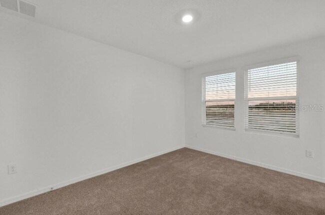 Building Photo - 2025 Viewfinder St