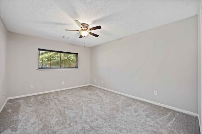 Building Photo - 5418 Roserock Ln