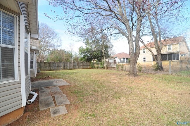 Building Photo - 104 Postwood Ct