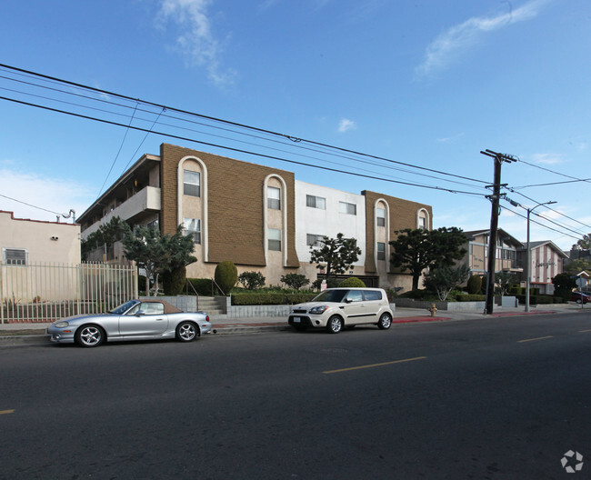 Building Photo - 4601-4603 Lexington Ave