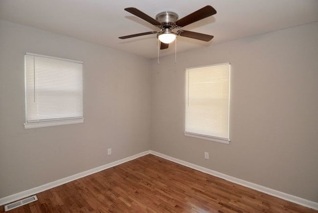 Building Photo - 1602 Apple Valley Dr