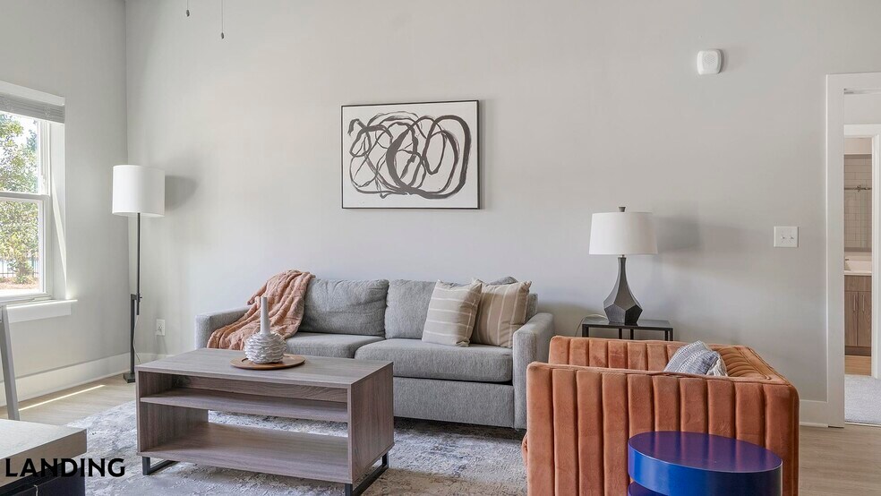 Building Photo - 1880 Maple Dr NW