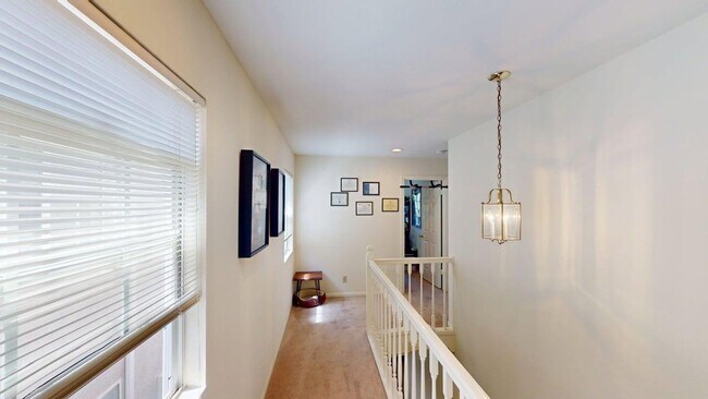 Building Photo - Spacious 4 Bedroom 3.5 Bathroom Coronado H...