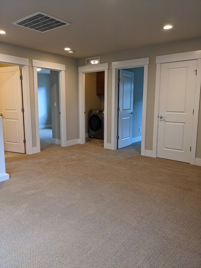 Building Photo - Timber Creek 4 Bedroom Home