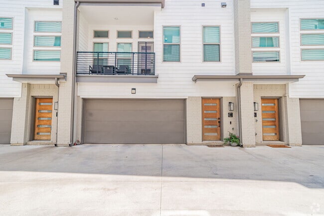 Building Photo - 4706 Virginia Ave
