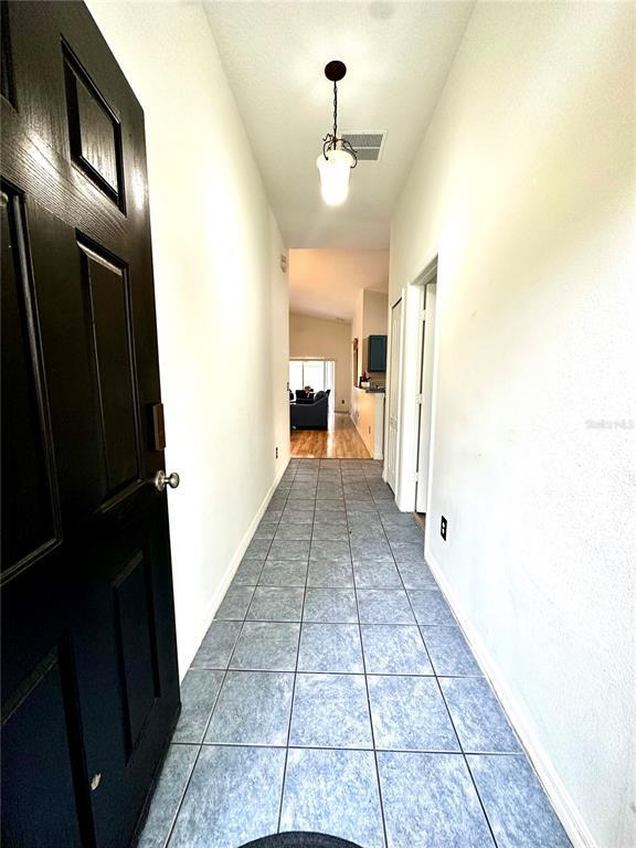 Building Photo - 893 Sandy Ridge Dr