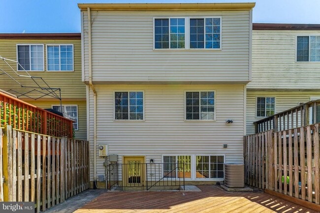 Building Photo - 5932 Spruce Run Ct