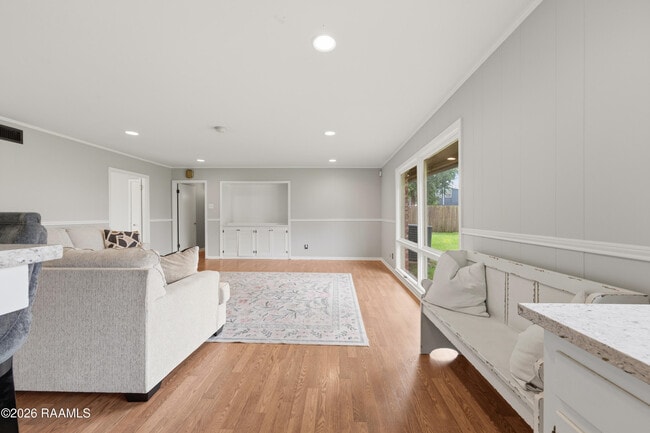 Building Photo - 308 Brentwood Blvd