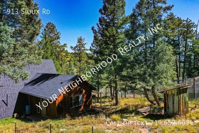 Building Photo - 913 Sioux Rd