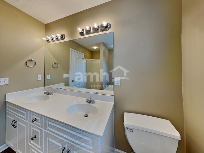 Building Photo - 3368 Marrast Dr