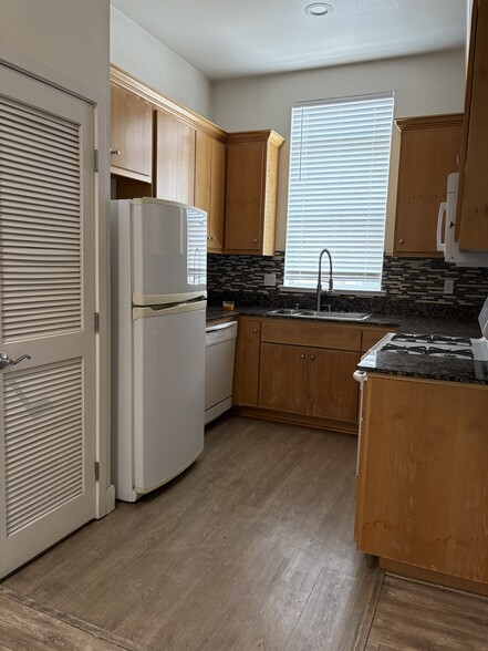 Kitchen - 289 3rd St