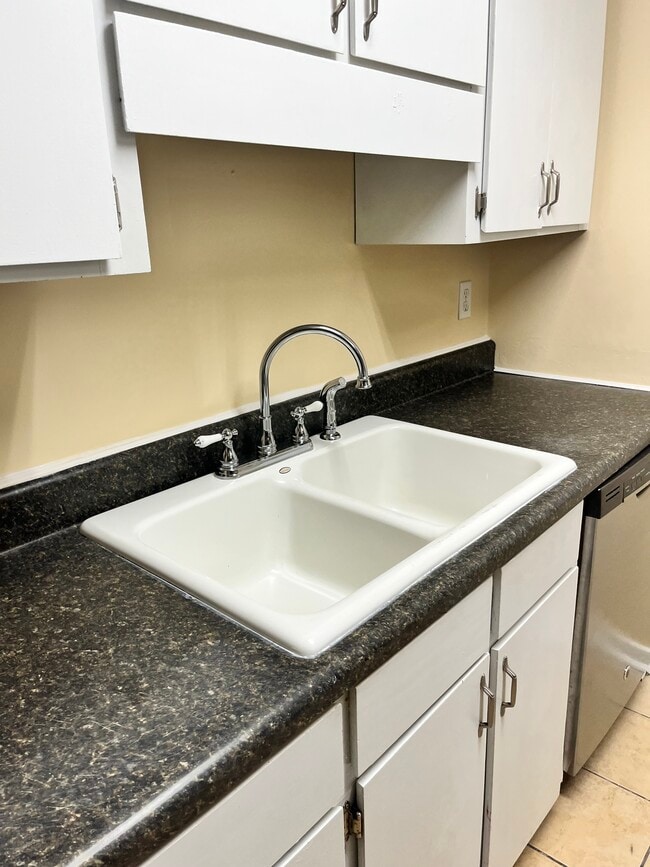Kitchen Sink - 4790 Champion Way