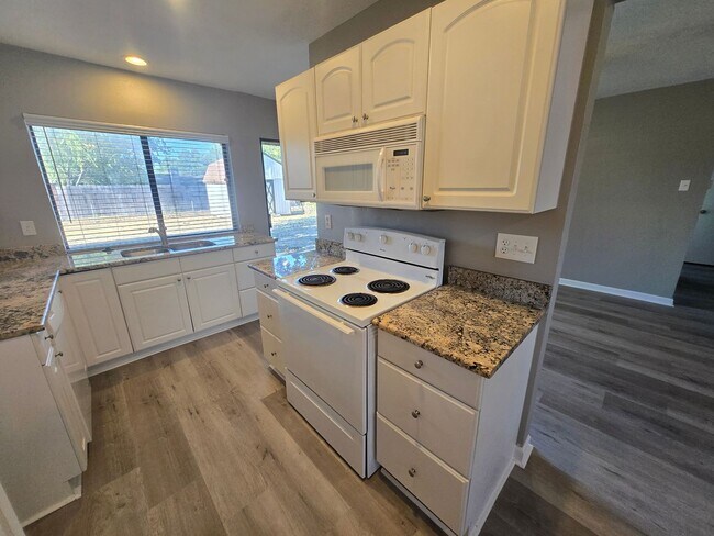 Building Photo - 1801 Archery Ln