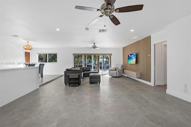 Building Photo - 1478 NE 57th St