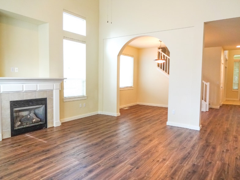 Building Photo - 4106 NE 47th Ave