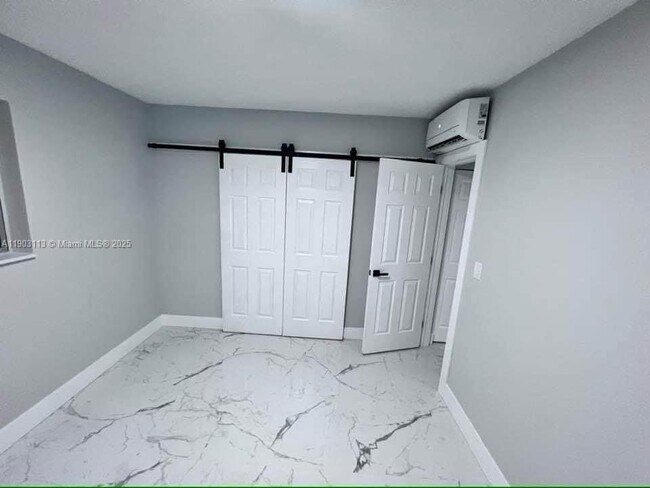 Building Photo - 47 NW 47th Ave