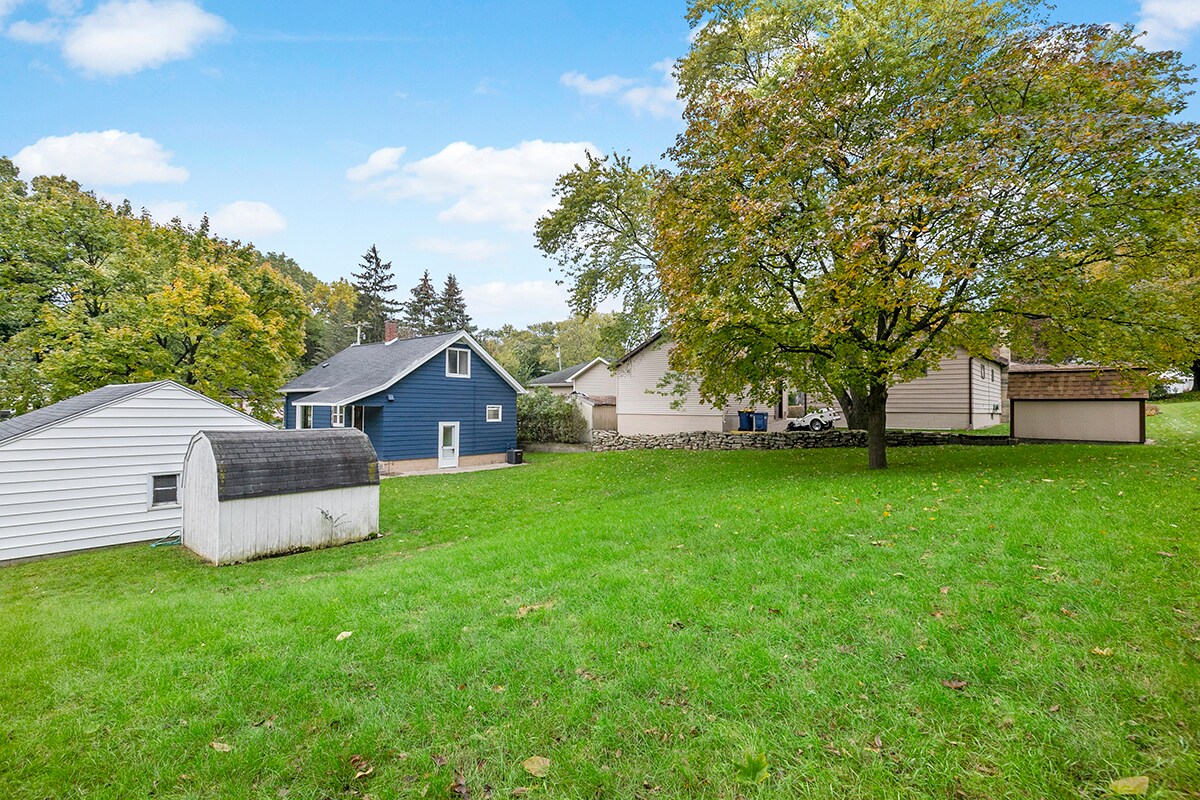 Building Photo - 1633 McDonald St NW