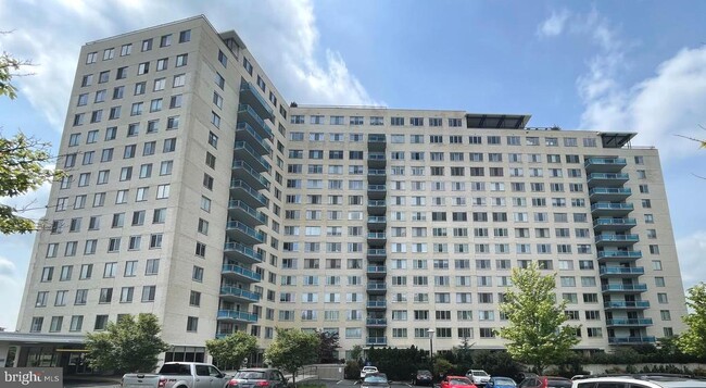 Building Photo - 10500 Rockville Pike